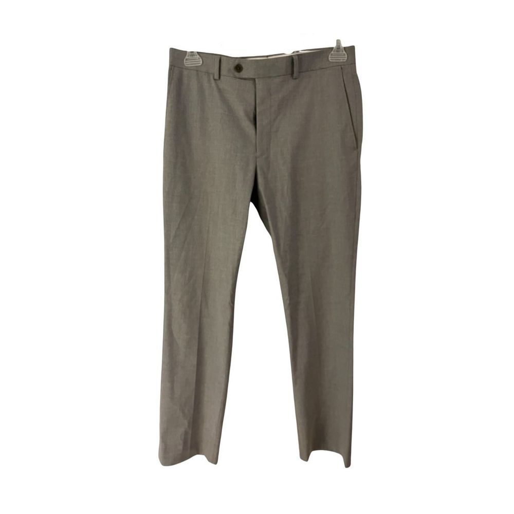 Apt. 9 Grey Flat Front Slim fit Dress Pants. Size 30 waist. 30" Length.